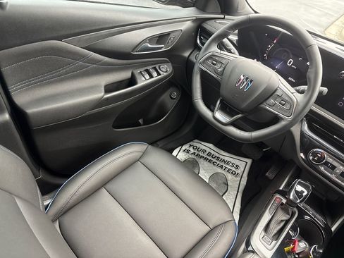 Used 2025 Buick Envista Sport Touring w/ Convenience I Package image 14