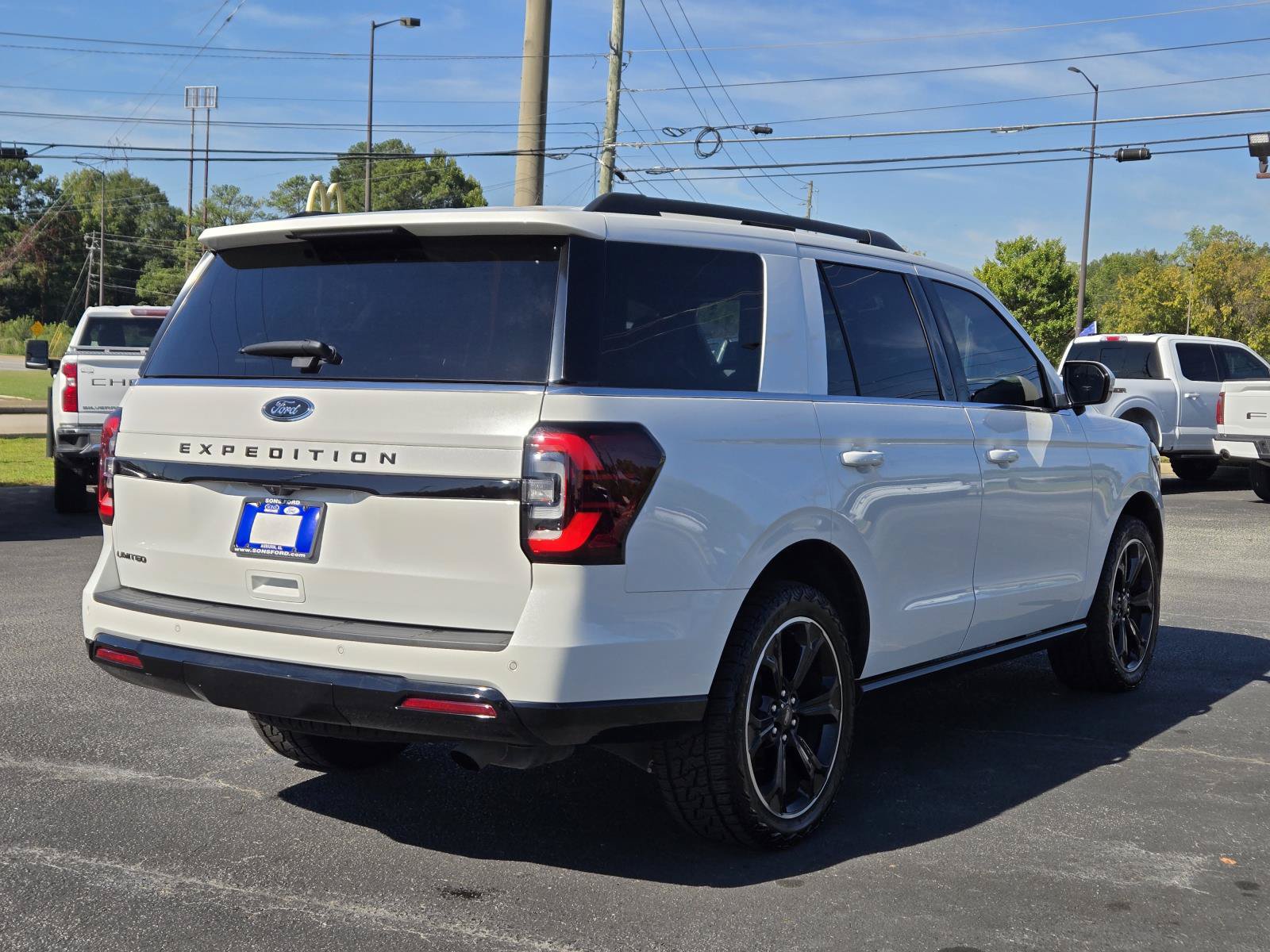 Used 2022 Ford Expedition Limited AWD/4WD image 8