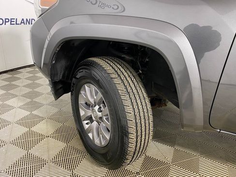 Used 2018 Toyota Tacoma SR5 image 23