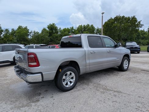 Used 2024 RAM 1500 Laramie AWD/4WD image 4