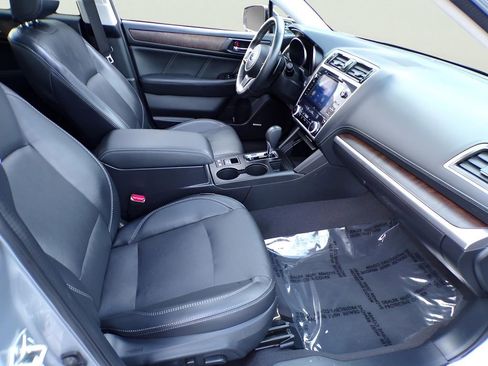 Used 2019 Subaru Outback 2.5i Limited image 11