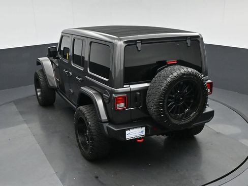Used 2022 Jeep Wrangler Unlimited Rubicon w/ Cold Weather Group image 62