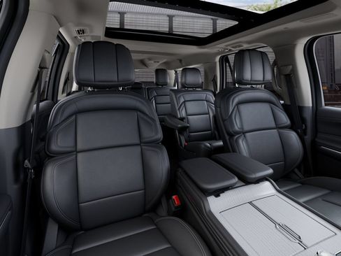 New 2027 Lincoln Navigator L Reserve AWD/4WD image 10