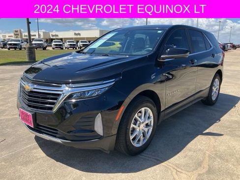 Used 2024 Chevrolet Equinox LT image 3