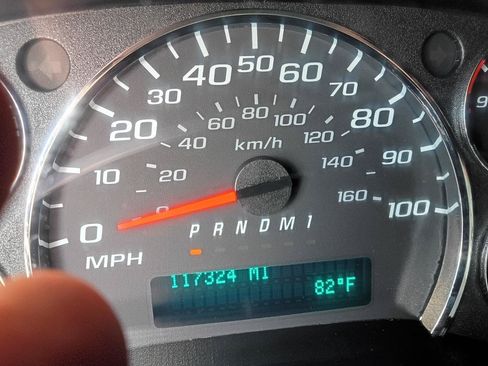 Used 2023 Chevrolet Express 3500 w/ Power Convenience Package RWD image 12