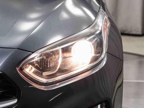 Used 2020 Kia Forte LXS FWD image 12