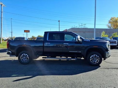 New 2026 GMC Sierra 3500 SLT w/ SLT Premium Package image 6