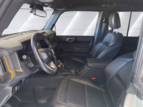 Used 2024 Ford Bronco Badlands image 7