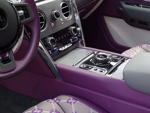 Certified 2025 Rolls-Royce Cullinan AWD/4WD image 16