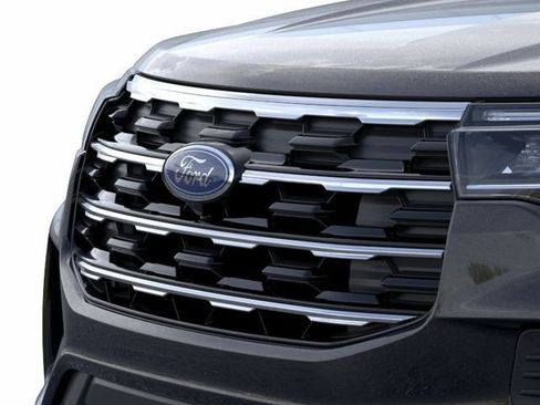 New 2026 Ford Explorer Active RWD image 19