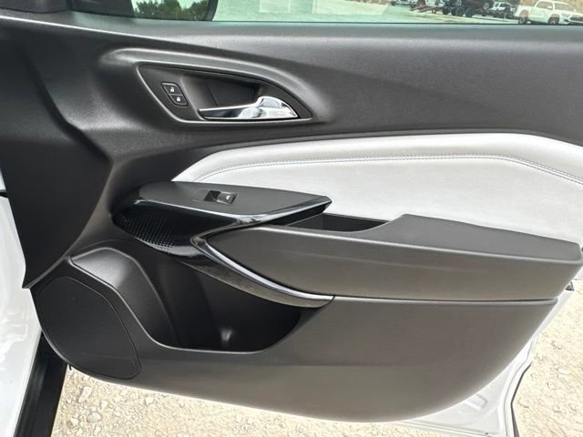 Used 2024 Chevrolet Trax LT w/ Driver Confidence Package FWD image 19