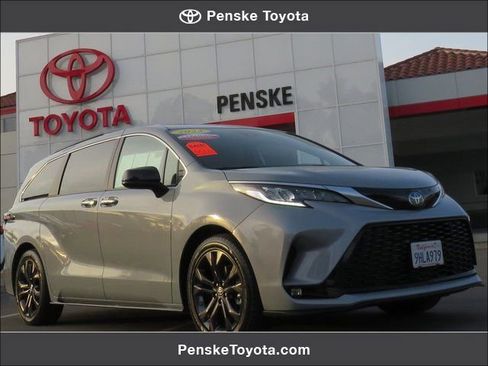 Certified 2023 Toyota Sienna XSE image 1
