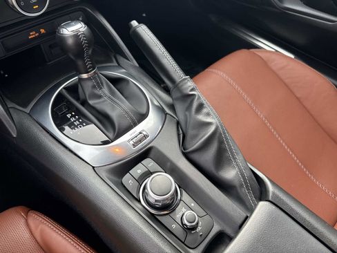 Used 2022 MAZDA MX-5 Miata Grand Touring image 17