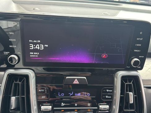 Used 2023 Kia Sorento SX AWD/4WD image 25