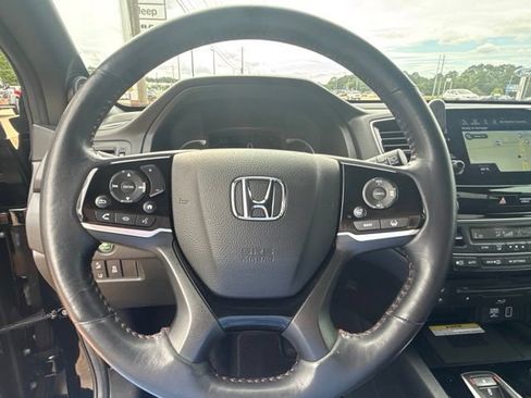 Used 2022 Honda Pilot Black Edition image 16