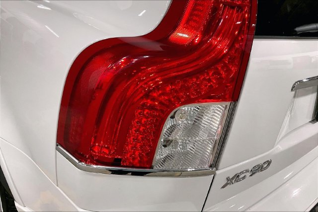 Used 2014 Volvo XC90 3.2 w/ Climate Package AWD/4WD image 32
