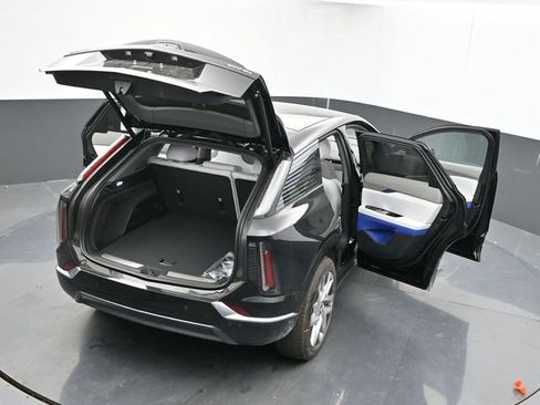 New 2025 Cadillac Optiq Luxury 1 w/ LPO, Floor Liner Package image 60