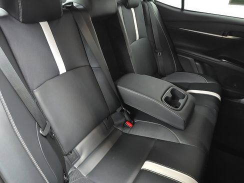 Used 2025 Toyota Camry SE image 16