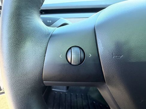 Used 2020 Tesla Model 3 Long Range AWD/4WD image 34