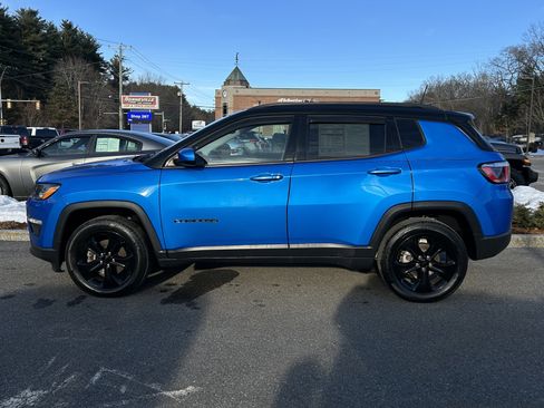 Used 2020 Jeep Compass Latitude AWD/4WD image 2
