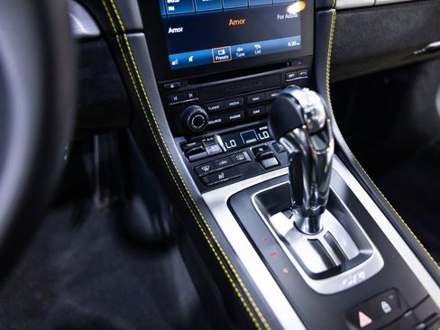 Used 2022 Porsche 718 Cayman GT4 RWD image 41