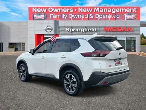 Certified 2023 Nissan Rogue SV image 6