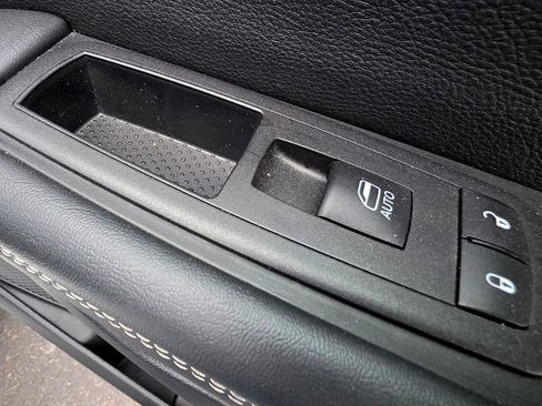 Used 2025 Chrysler Pacifica Select FWD image 67