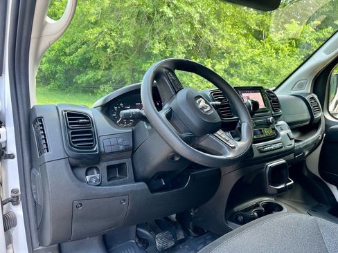 Used 2023 RAM ProMaster 2500 image 13