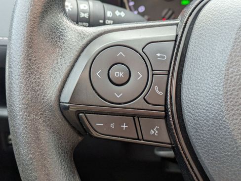 Used 2021 Toyota RAV4 XLE w/ Carpet Mat Package (TMS) image 16