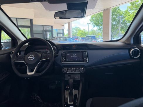 Used 2025 Nissan Versa SV FWD image 28