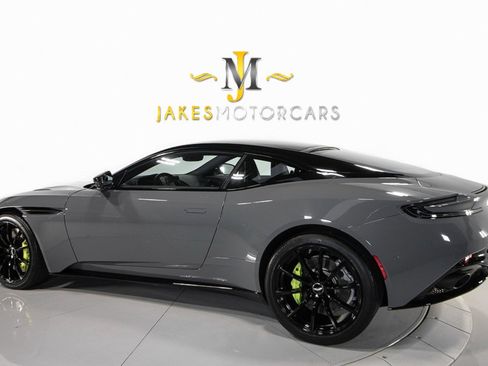 Used 2019 Aston Martin DB11 AMR image 6