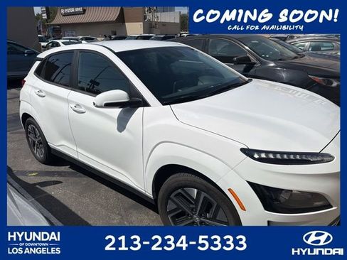 Certified 2023 Hyundai Kona SE w/ Cargo Package image 1