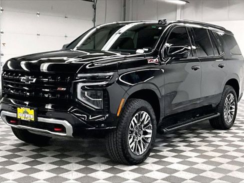 Used 2025 Chevrolet Tahoe Z71 image 10