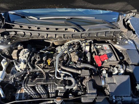 Used 2024 Nissan Altima 2.5 SV image 25