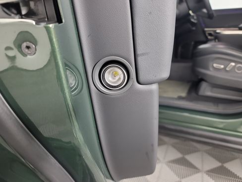 Used 2024 Rivian R1S Adventure AWD/4WD image 32