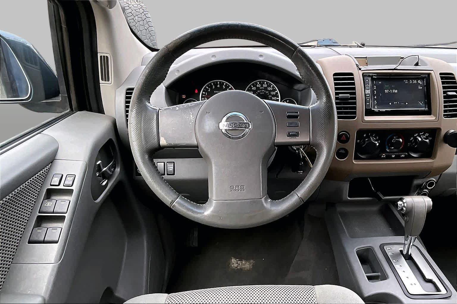 Used 2007 Nissan Frontier LE RWD image 5