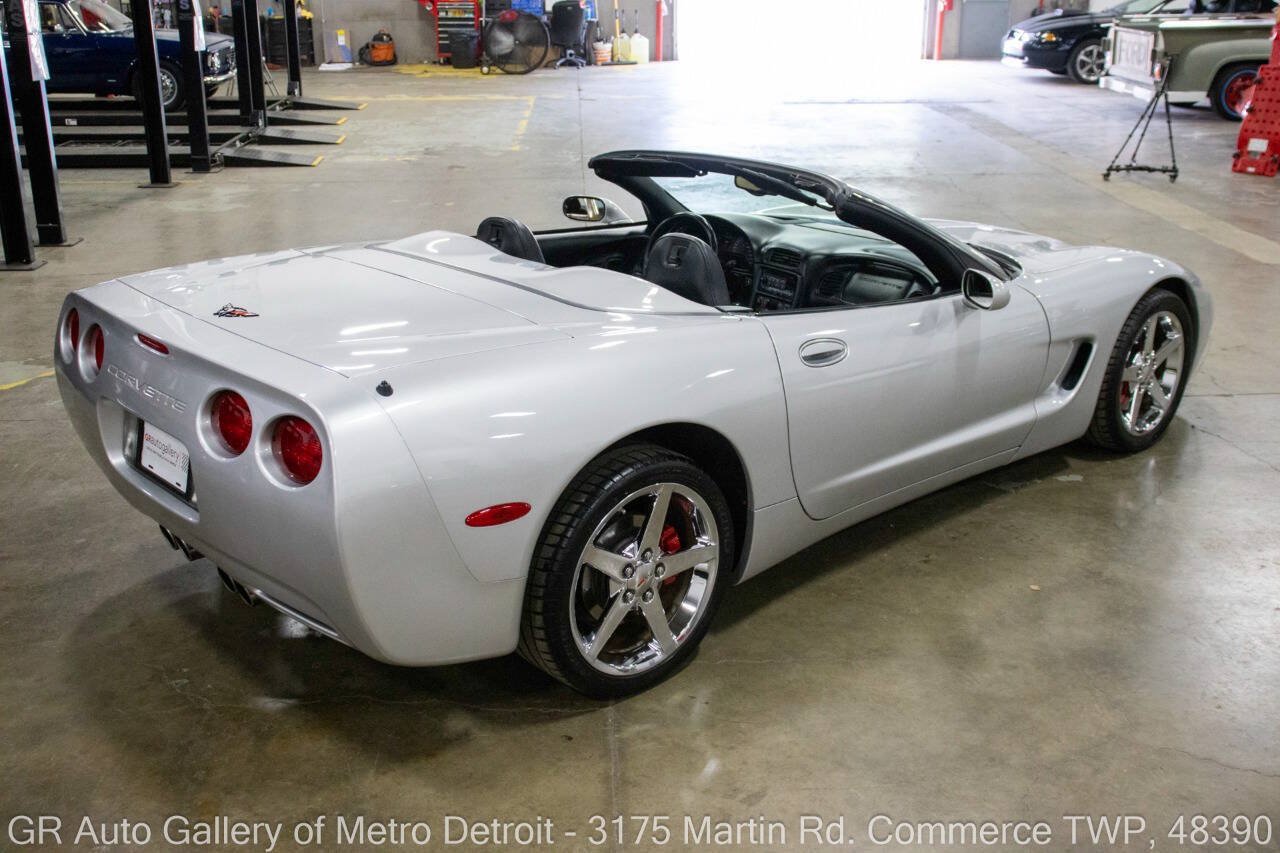 Used 2002 Chevrolet Corvette Convertible w/ Preferred Equipment Group2 RWD image 8