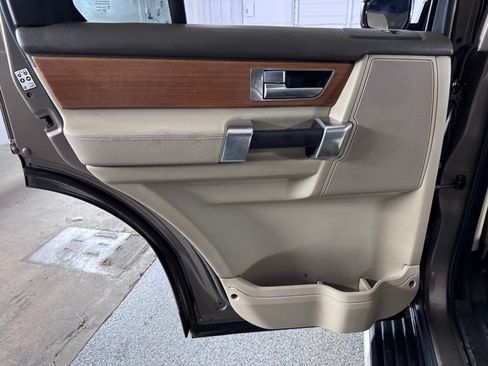 Used 2016 Land Rover LR4 HSE AWD/4WD image 44