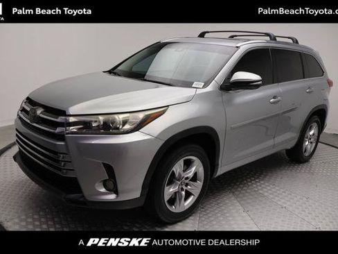 Certified 2017 Toyota Highlander Limited FWD image 1