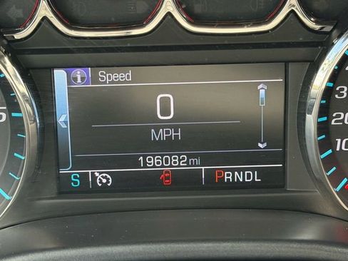 Used 2018 Chevrolet Silverado 1500 LTZ RWD image 21