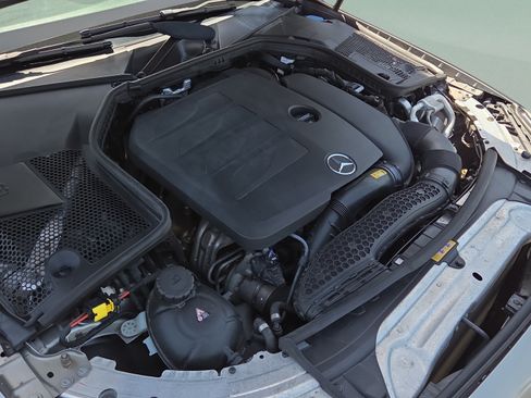 Used 2019 Mercedes-Benz C 300 Sedan image 18