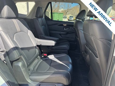 Used 2023 Honda Pilot EX-L image 11