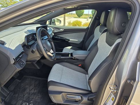 Used 2024 Volkswagen ID.4 2WD image 12