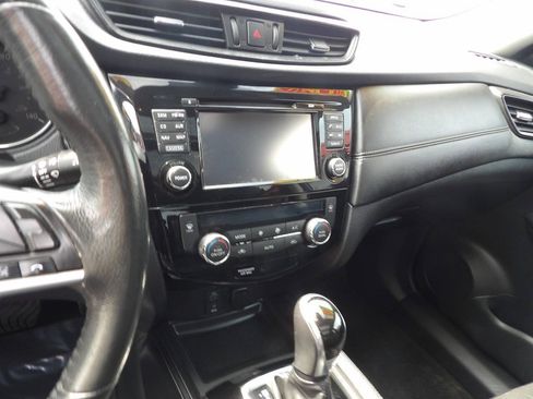 Used 2017 Nissan Rogue SL w/ SL Premium Package AWD/4WD image 7