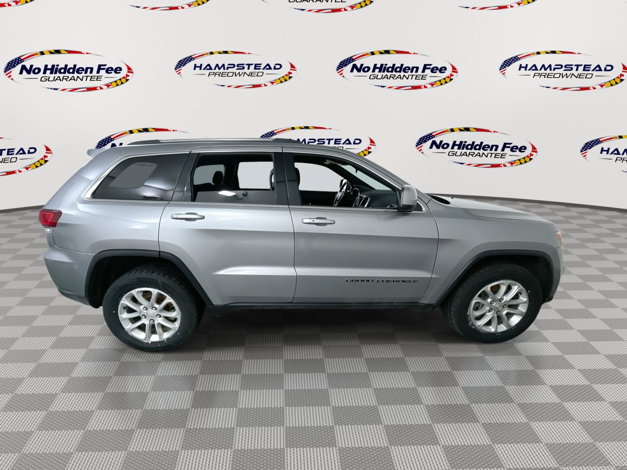Used 2021 Jeep Grand Cherokee Laredo w/ Security & Convenience Group AWD/4WD image 10