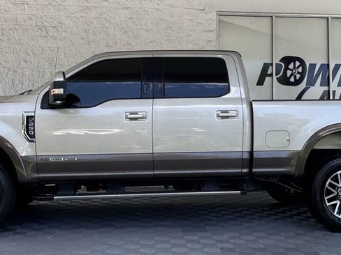 Used 2017 Ford F250 Lariat w/ Lariat Value Package AWD/4WD image 7