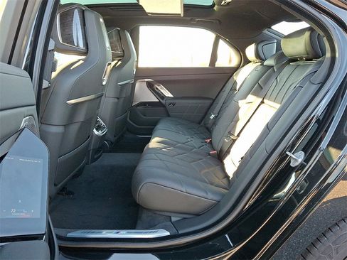 New 2026 BMW 760i xDrive 760i xDrive w/ Executive Package image 9