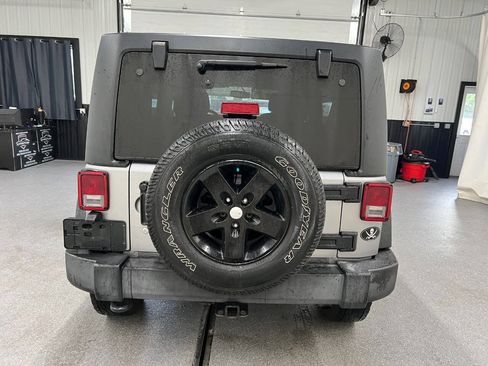 Used 2018 Jeep Wrangler Unlimited Sport S AWD/4WD image 5