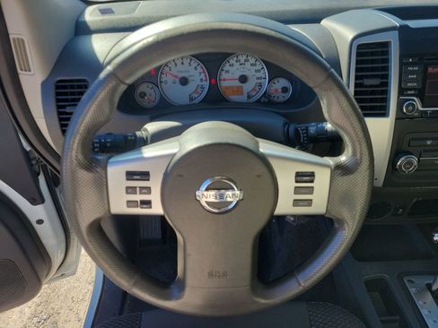 Used 2017 Nissan Frontier Desert Runner image 25