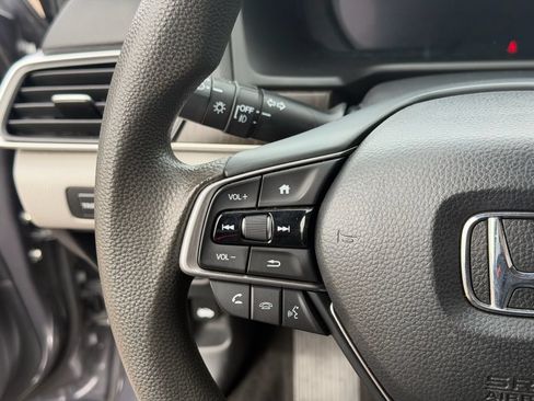 Used 2019 Honda Accord EX image 19